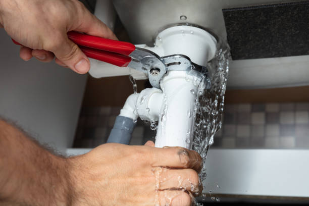Best Emergency water damage restoration  in Olympia Heights, FL